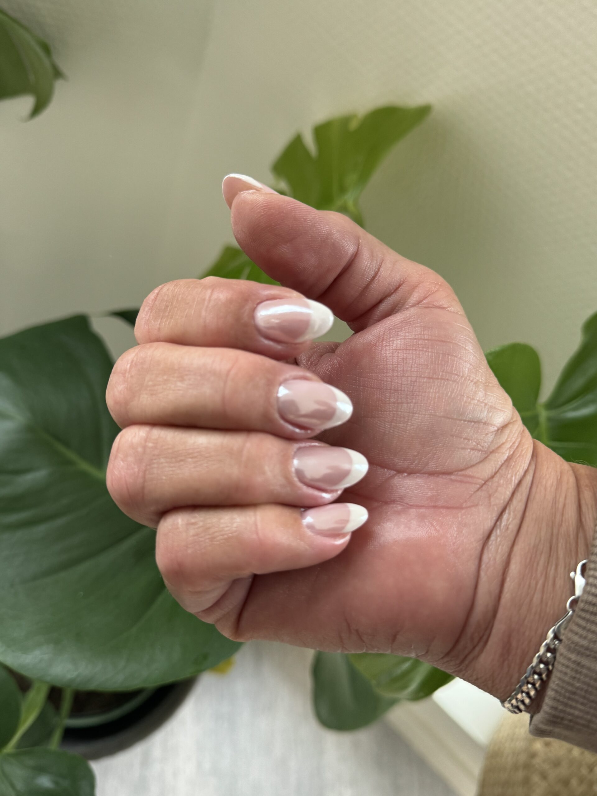 Maya Jabbour Beauty Salong Tønsberg Negler3